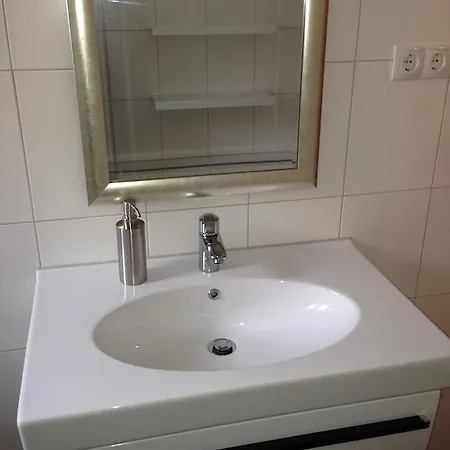 Apartment Ferienwohnung *